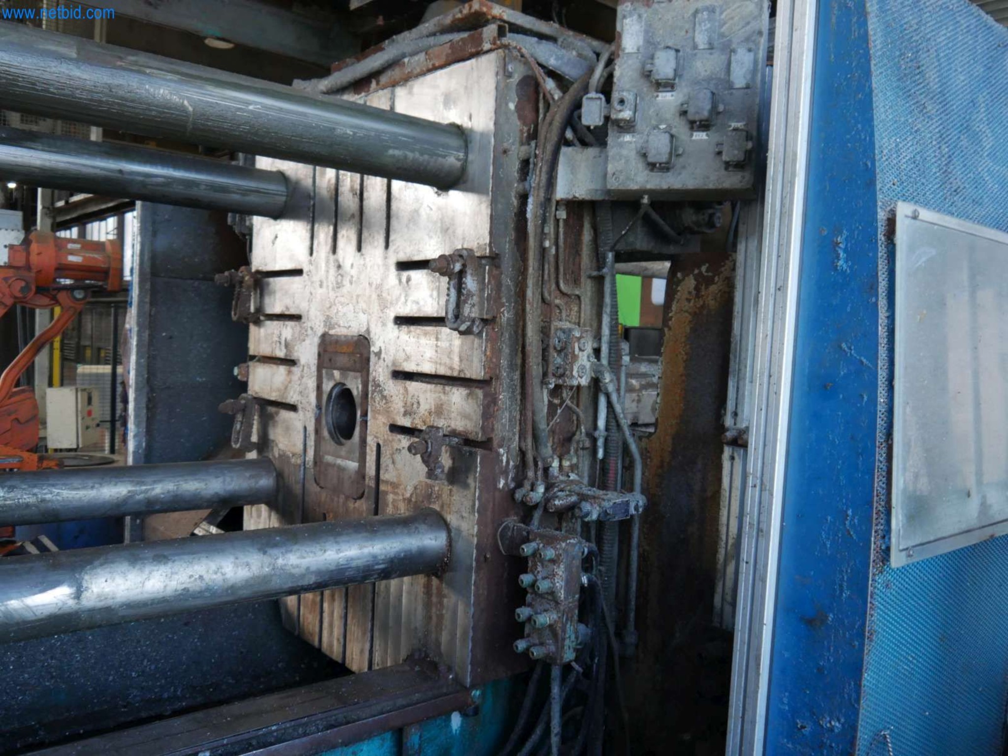 Machines & systems for light metal die casting (powertrain & structural parts)-6