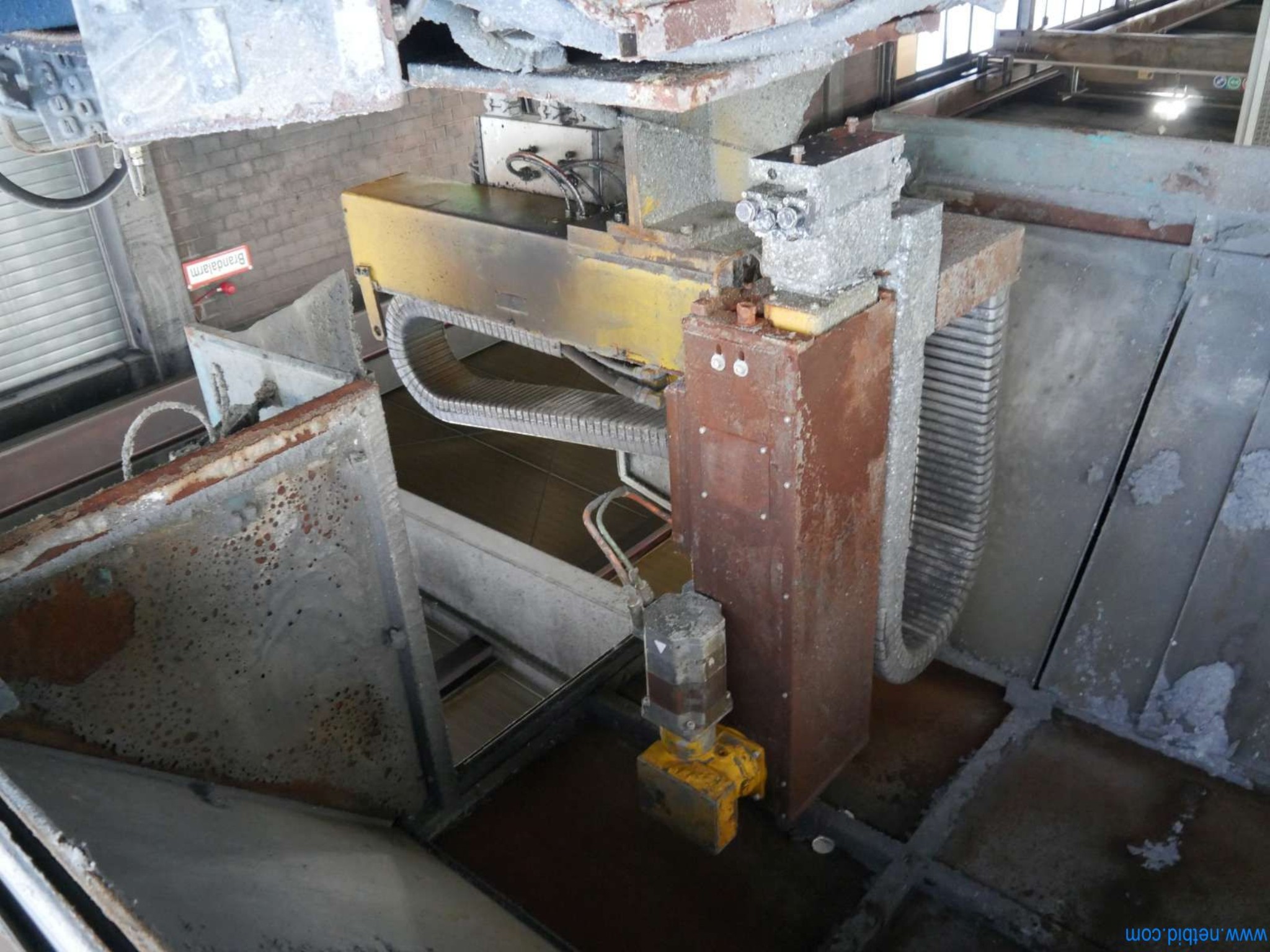Machines & systems for light metal die casting (powertrain & structural parts)-2