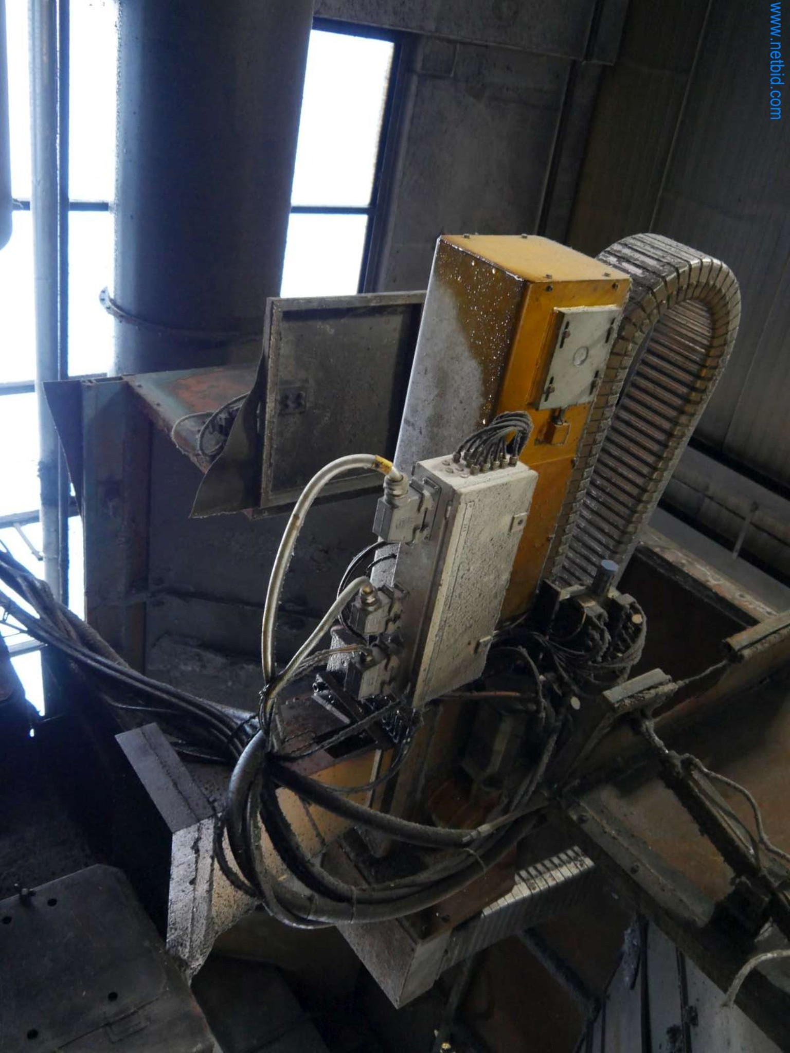 Machines & systems for light metal die casting (powertrain & structural parts)-3