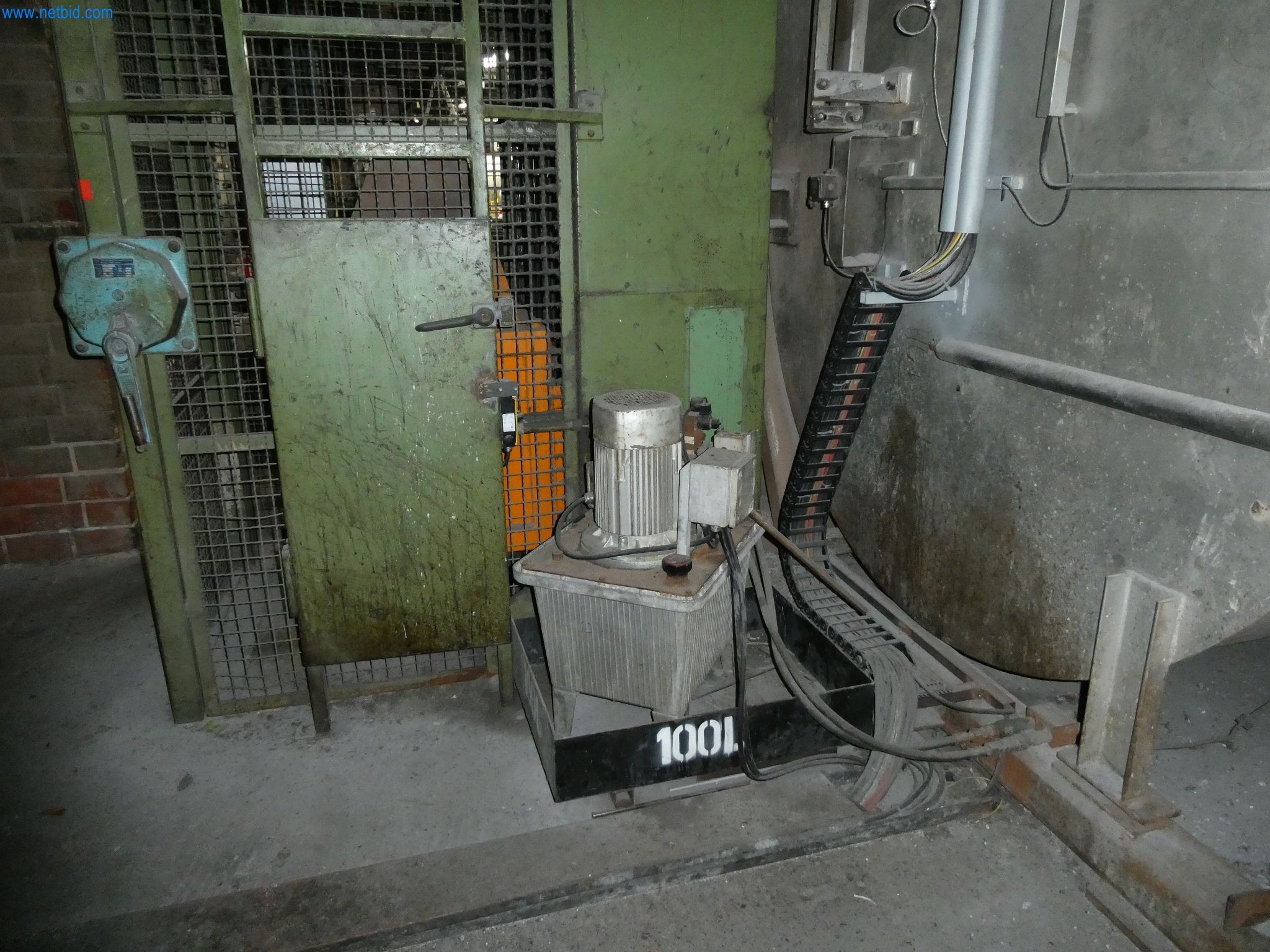 Machines & systems for light metal die casting (powertrain & structural parts)-4