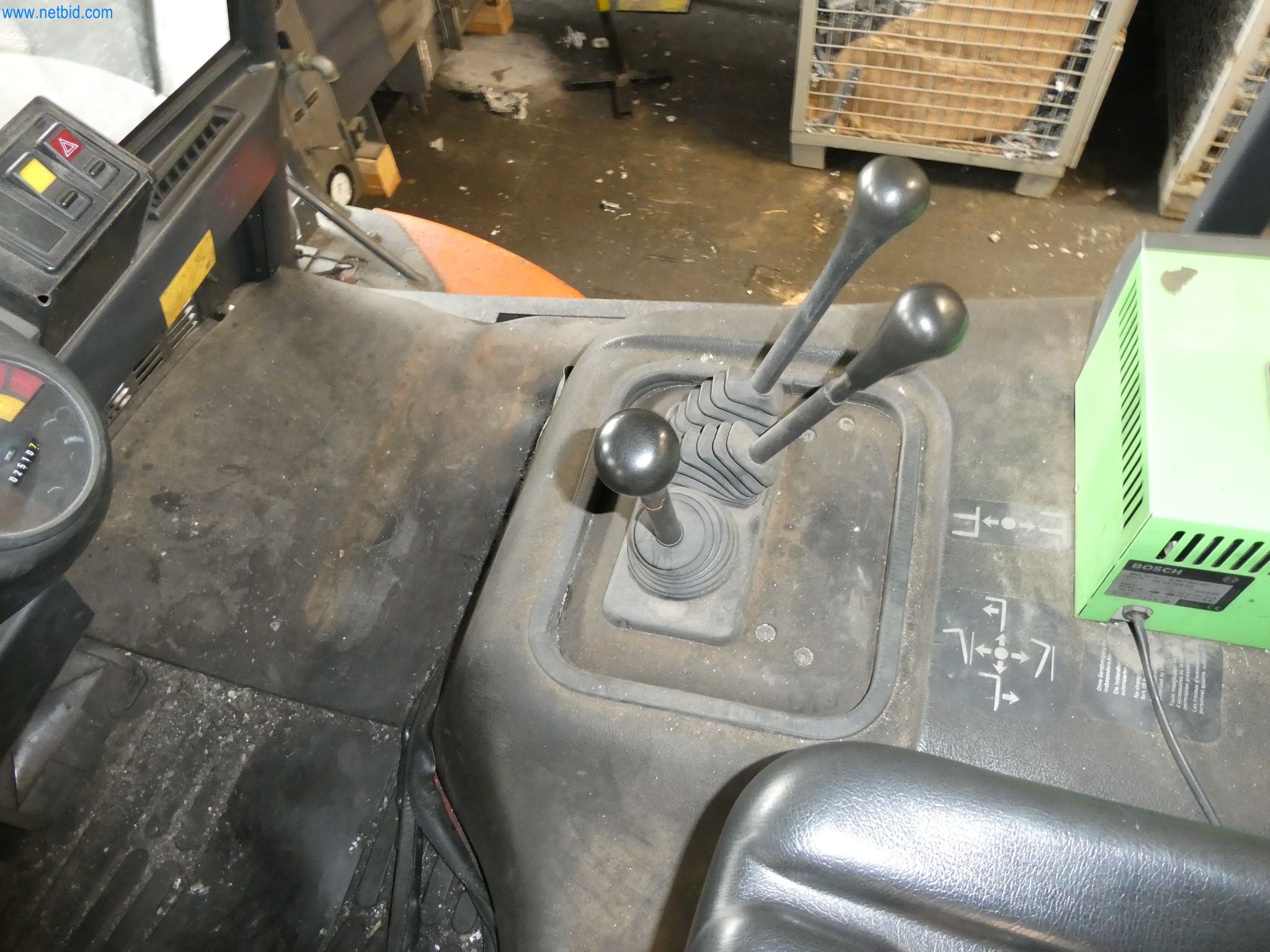 Machines & systems for light metal die casting (powertrain & structural parts)-6