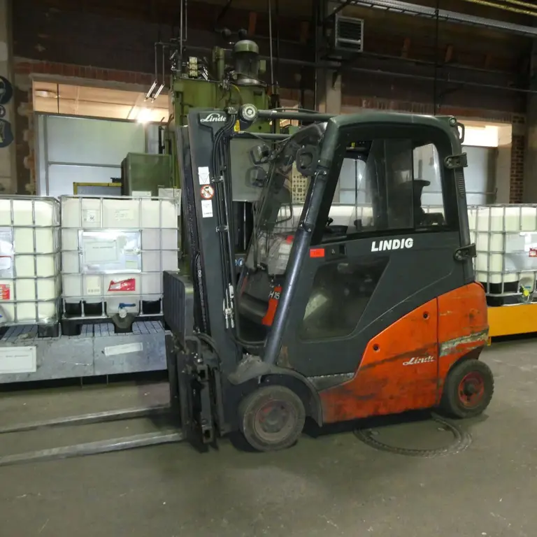 Diesel forklift truck (12) (later release 30.10.2026) Linde H16D-01