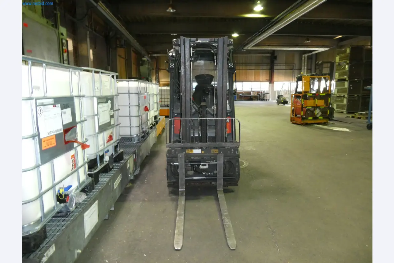 Machines & systems for light metal die casting (powertrain & structural parts)-3