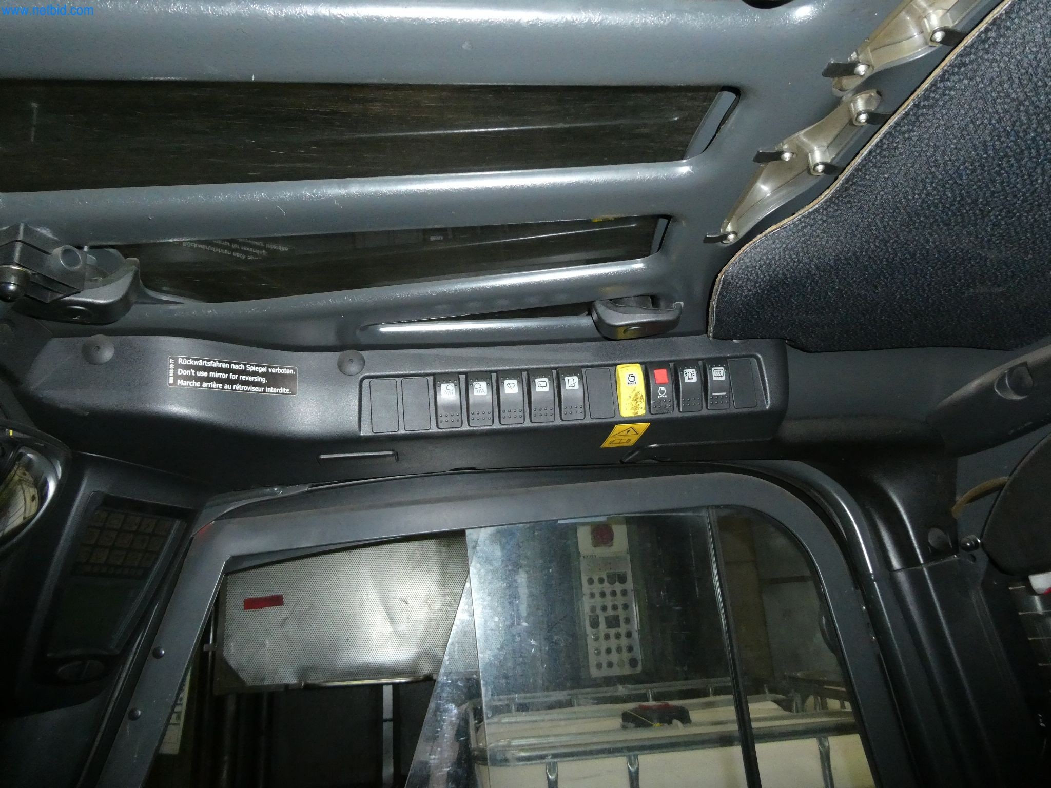 Machines & systems for light metal die casting (powertrain & structural parts)-5