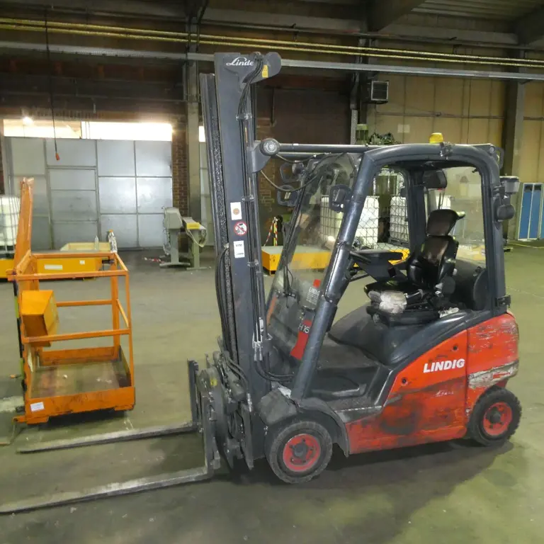 Diesel forklift truck (17) (later release 30.10.2026) Linde H16D-01
