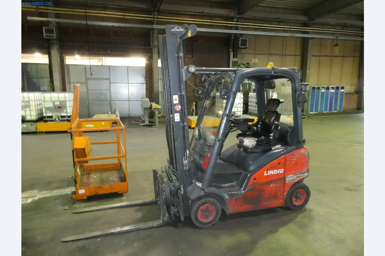 Máquinas e sistemas para a fundição injectada de metais ligeiros (grupos motopropulsores e peças estruturais)-1