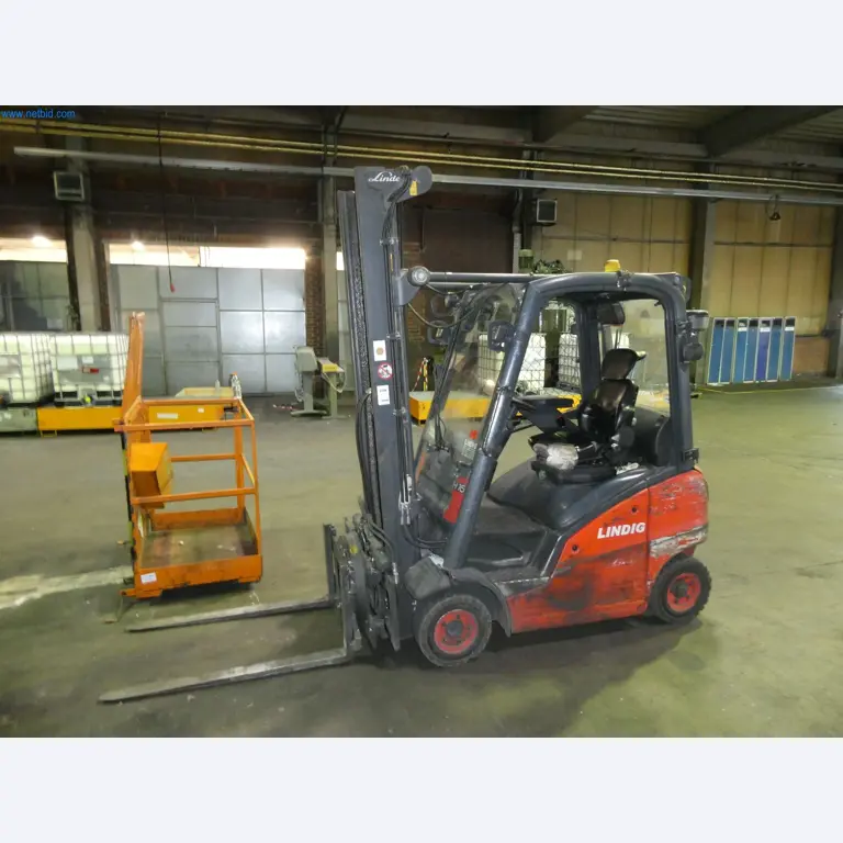 Máquinas e sistemas para a fundição injectada de metais ligeiros (grupos motopropulsores e peças estruturais)-1