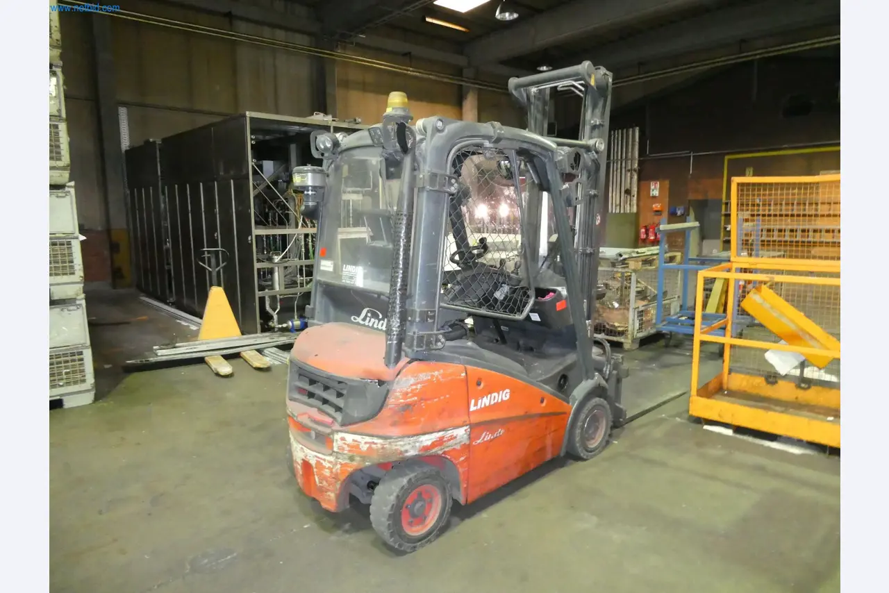 Máquinas e sistemas para a fundição injectada de metais ligeiros (grupos motopropulsores e peças estruturais)-2