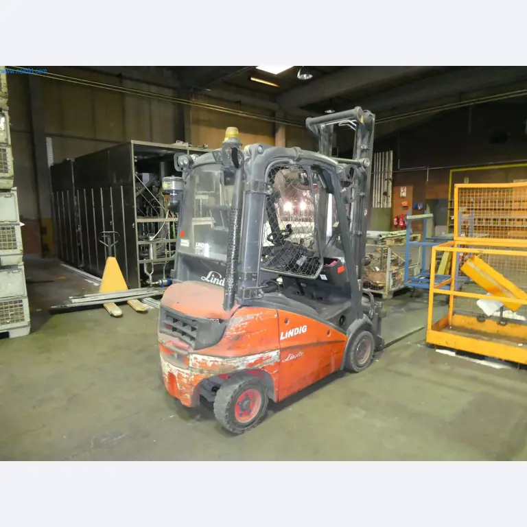 Máquinas e sistemas para a fundição injectada de metais ligeiros (grupos motopropulsores e peças estruturais)-2