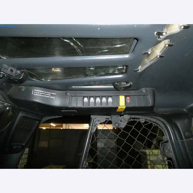 Máquinas e sistemas para a fundição injectada de metais ligeiros (grupos motopropulsores e peças estruturais)-4