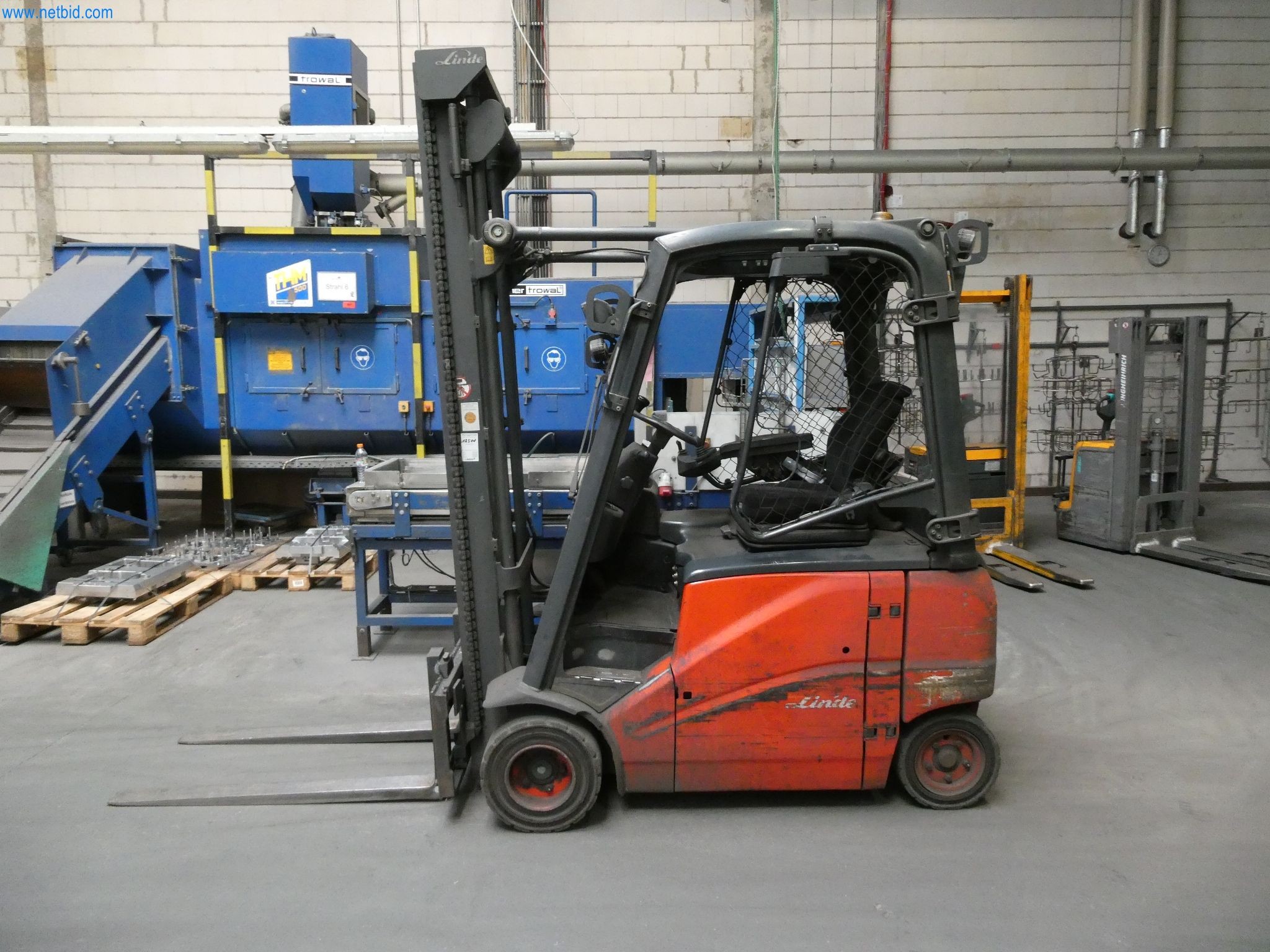 Máquinas e sistemas para a fundição injectada de metais ligeiros (grupos motopropulsores e peças estruturais)-1