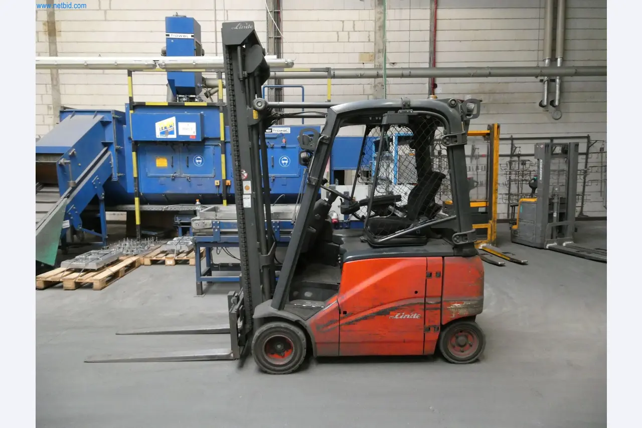 Máquinas e sistemas para a fundição injectada de metais ligeiros (grupos motopropulsores e peças estruturais)-1