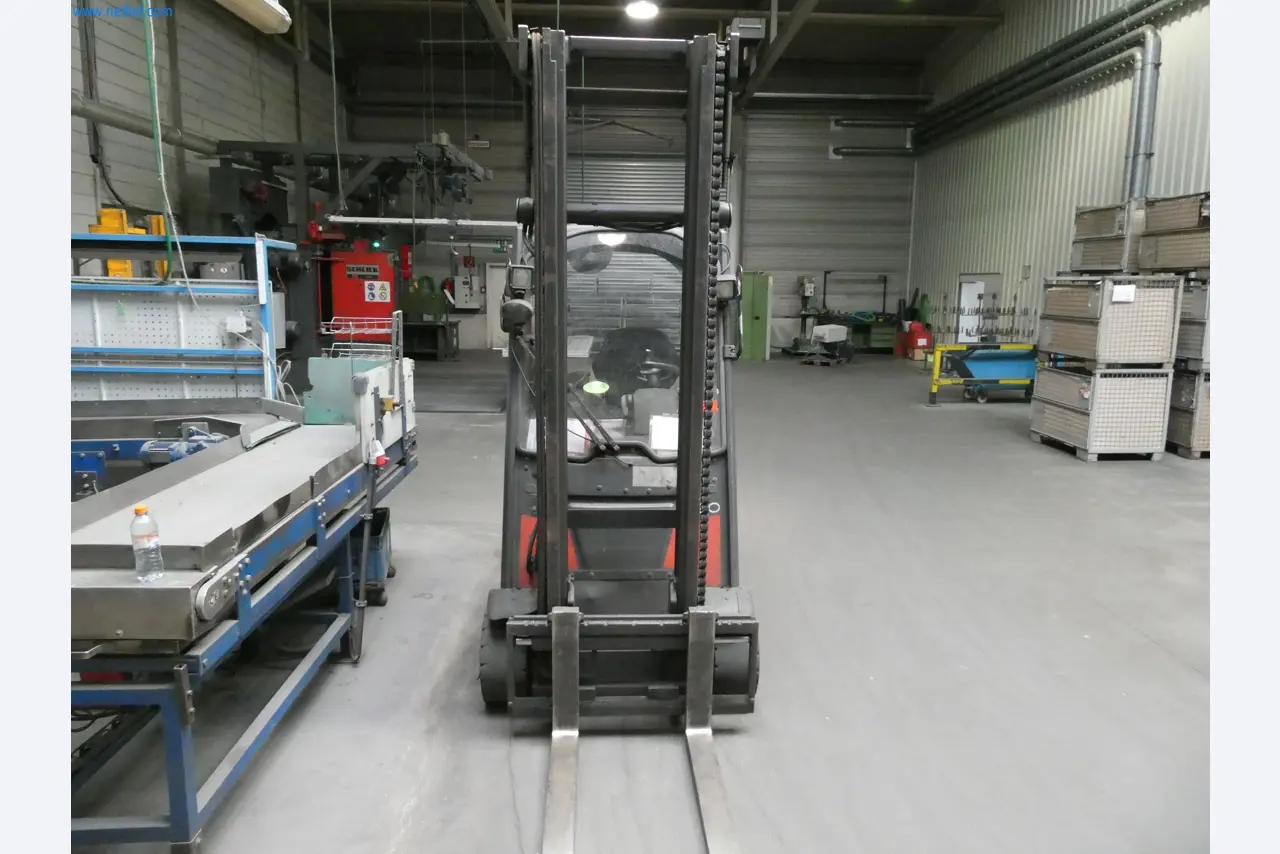 Máquinas e sistemas para a fundição injectada de metais ligeiros (grupos motopropulsores e peças estruturais)-2