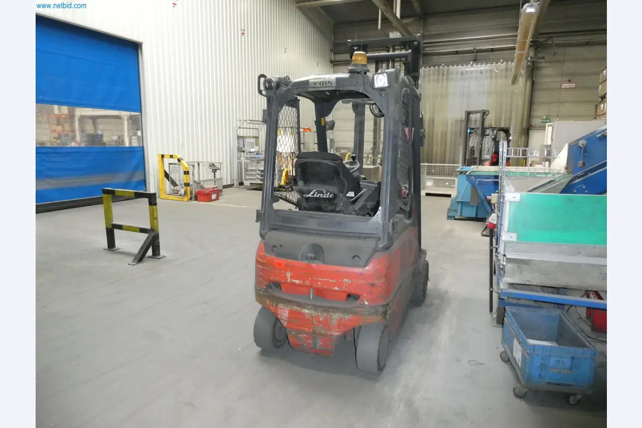 Máquinas e sistemas para a fundição injectada de metais ligeiros (grupos motopropulsores e peças estruturais)-3