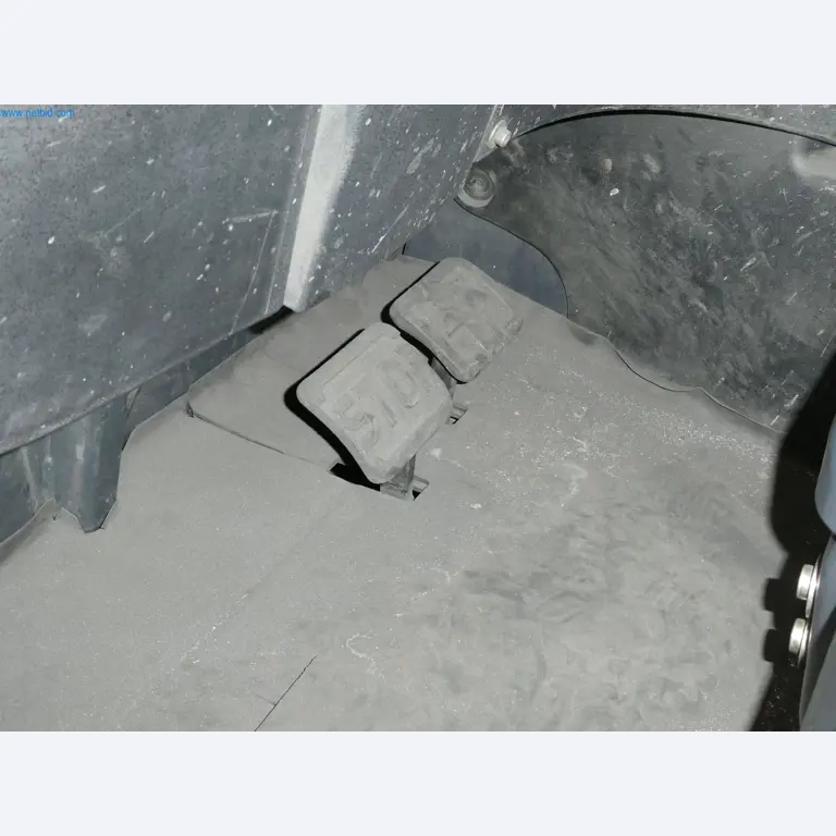 Máquinas e sistemas para a fundição injectada de metais ligeiros (grupos motopropulsores e peças estruturais)-6