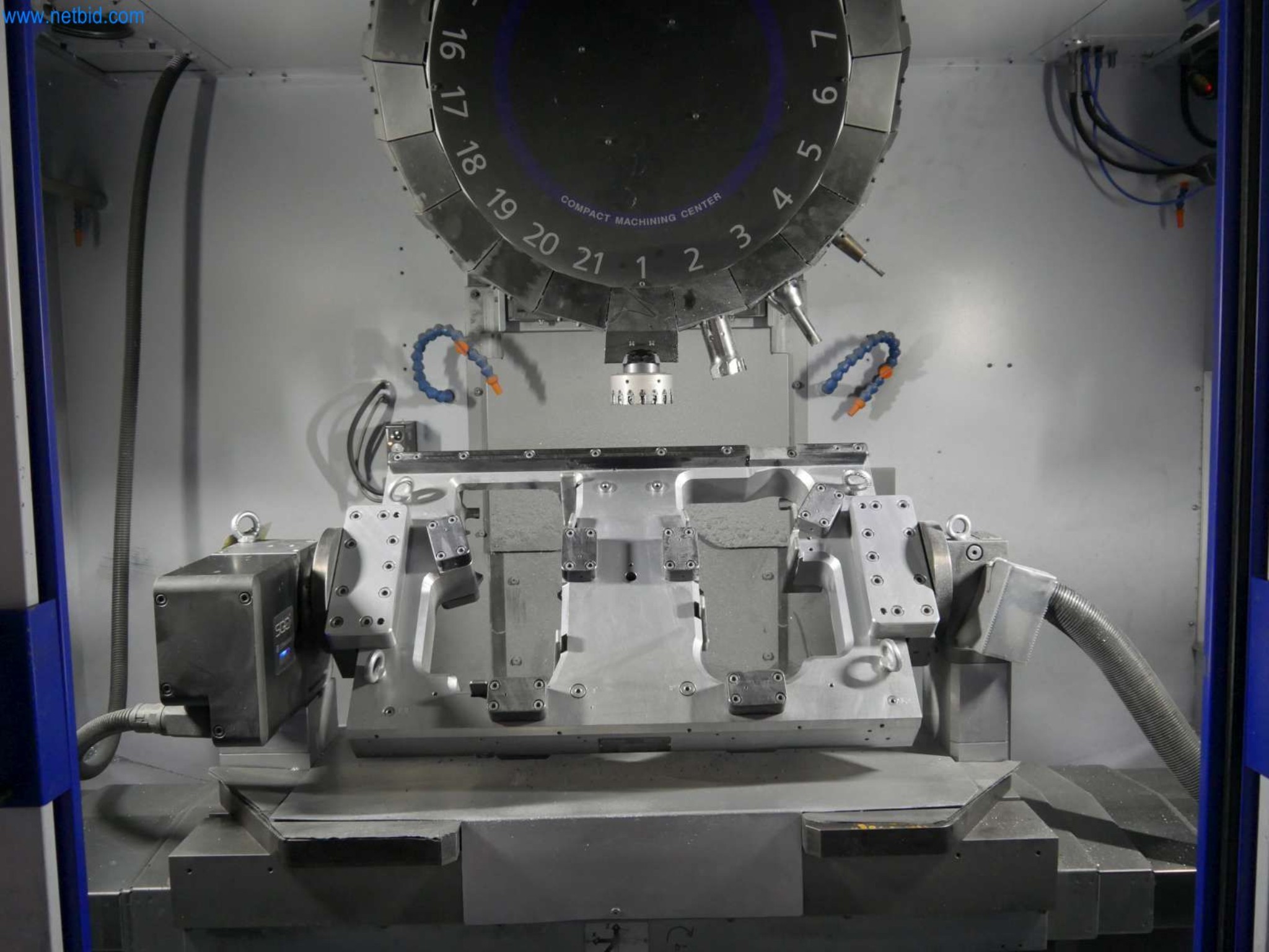 Machines & systems for light metal die casting (powertrain & structural parts)-12