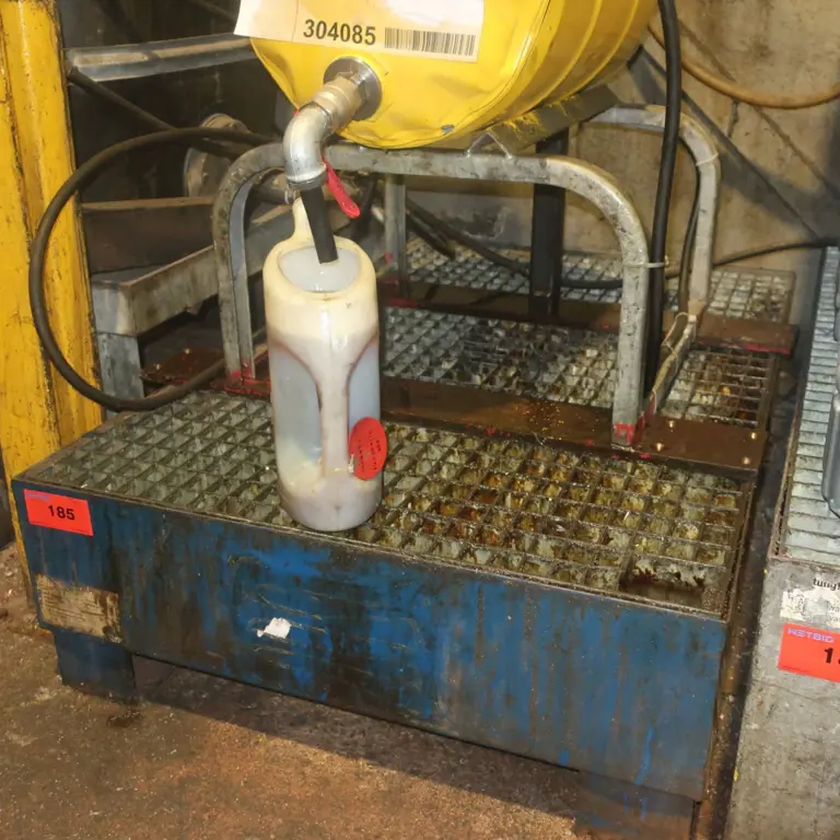 Hazardous goods drip tray