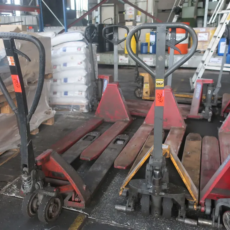 1 Posten Pallet truck/scissor lift truck