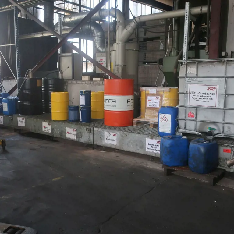5 Hazardous goods drip pans Bauer