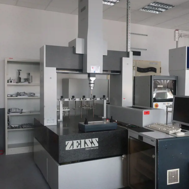 3D coordinate measuring machine Zeiss MC 850