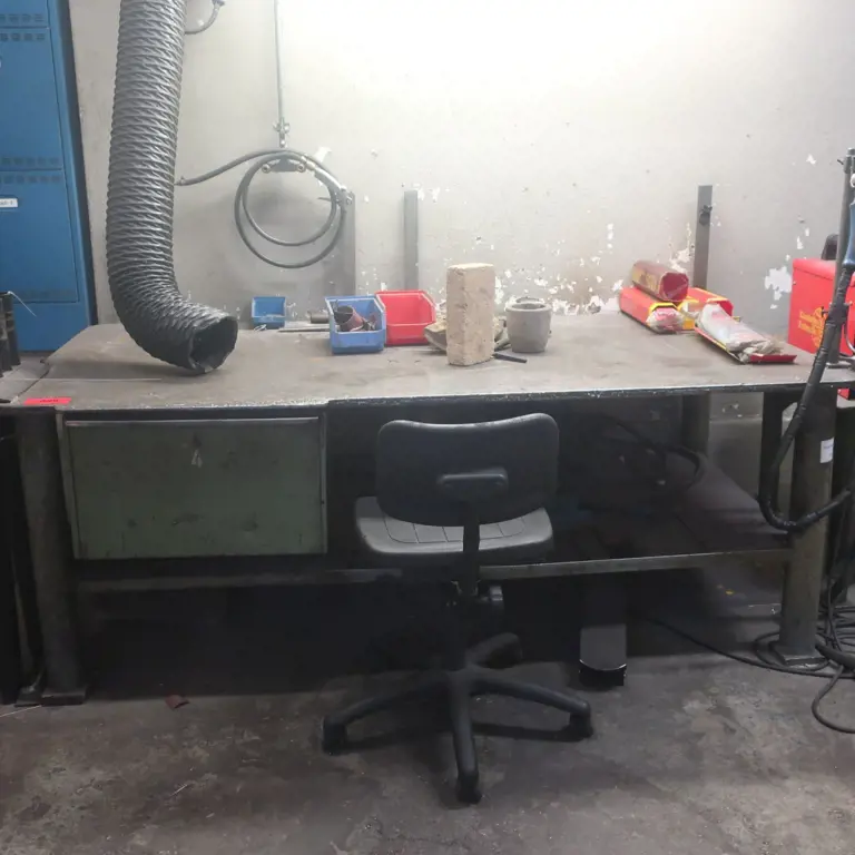Welding table
