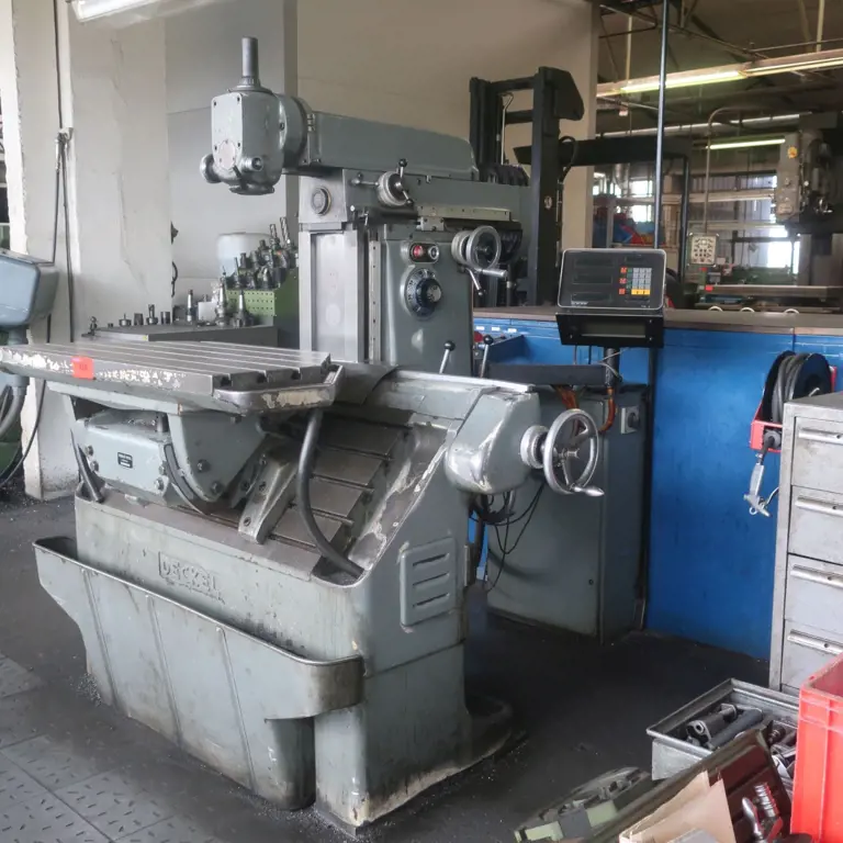 Universal milling machine Deckel FP3L
