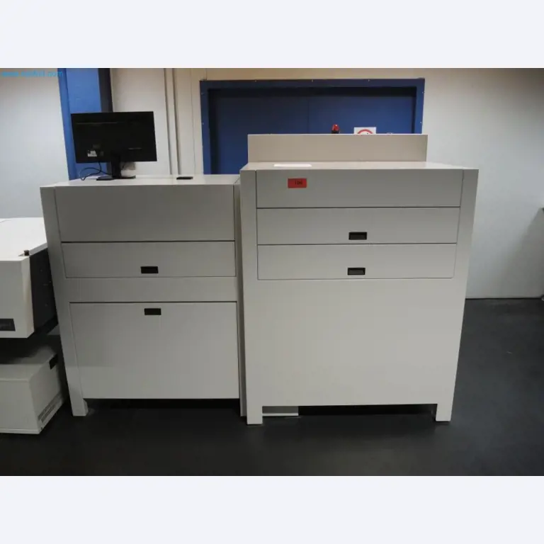 Produktionsmaschinen einer Druckerei-3