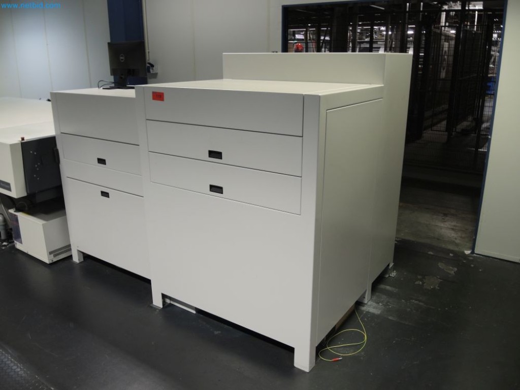 Máquinas de produção de uma empresa de impressão-4