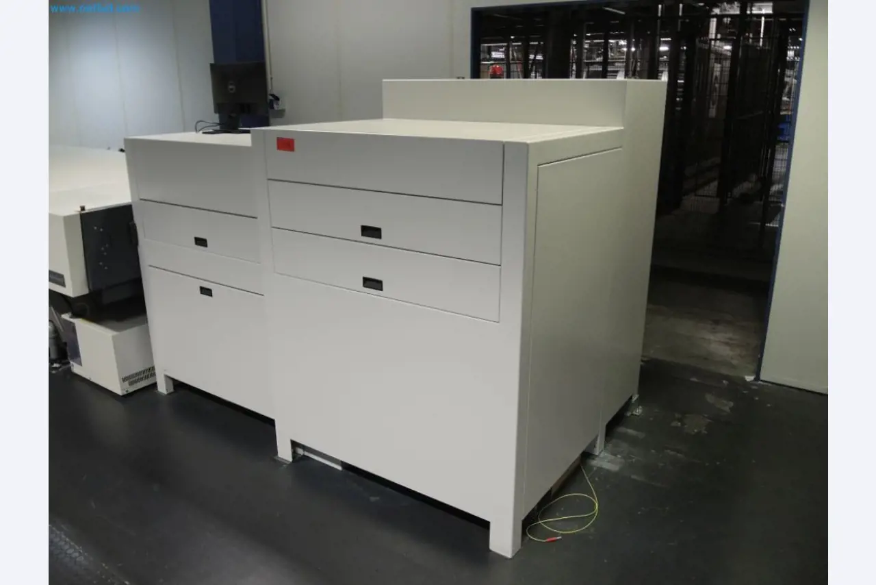 Máquinas de produção de uma empresa de impressão-4