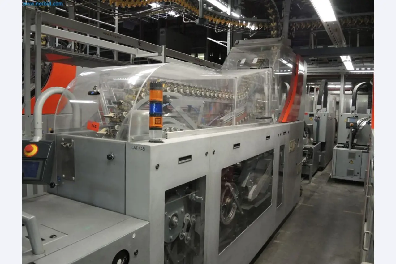 Produktionsmaschinen einer Druckerei-4