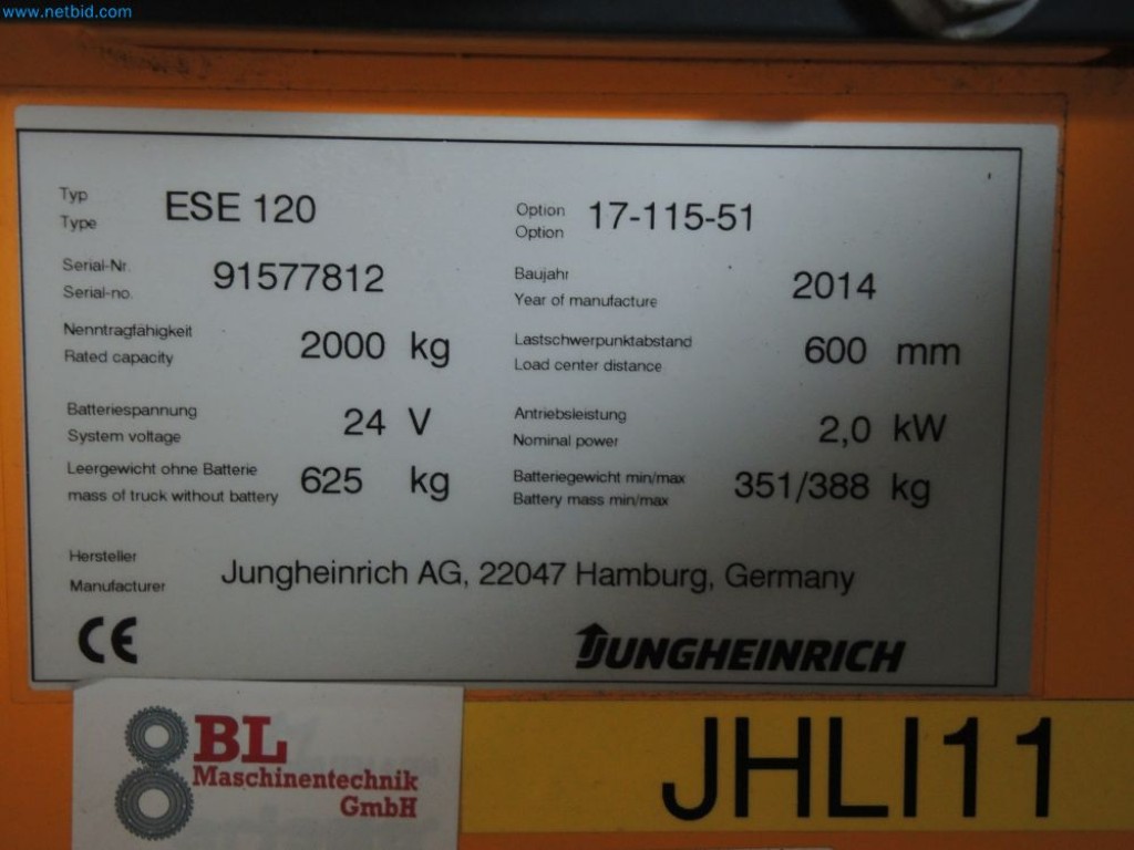 Produktionsmaschinen einer Druckerei-3