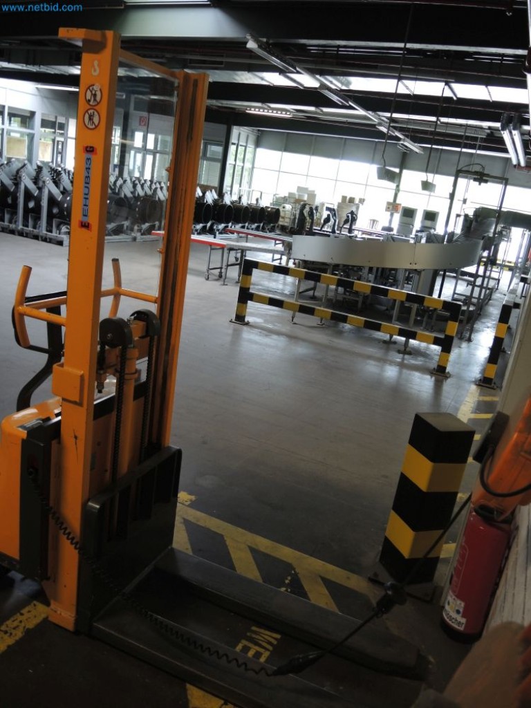 Produktionsmaschinen einer Druckerei-3