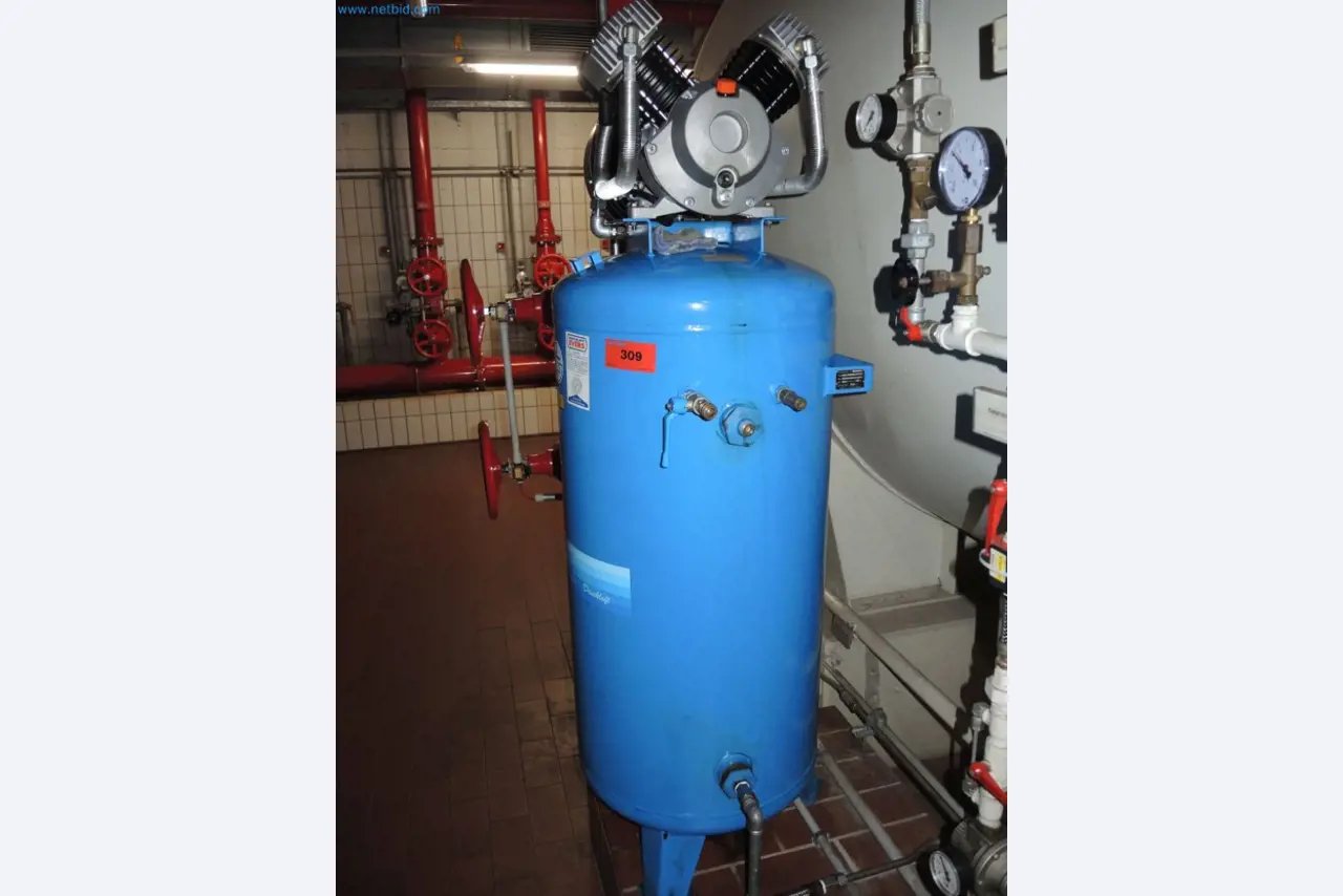 Produktionsmaschinen einer Druckerei-3