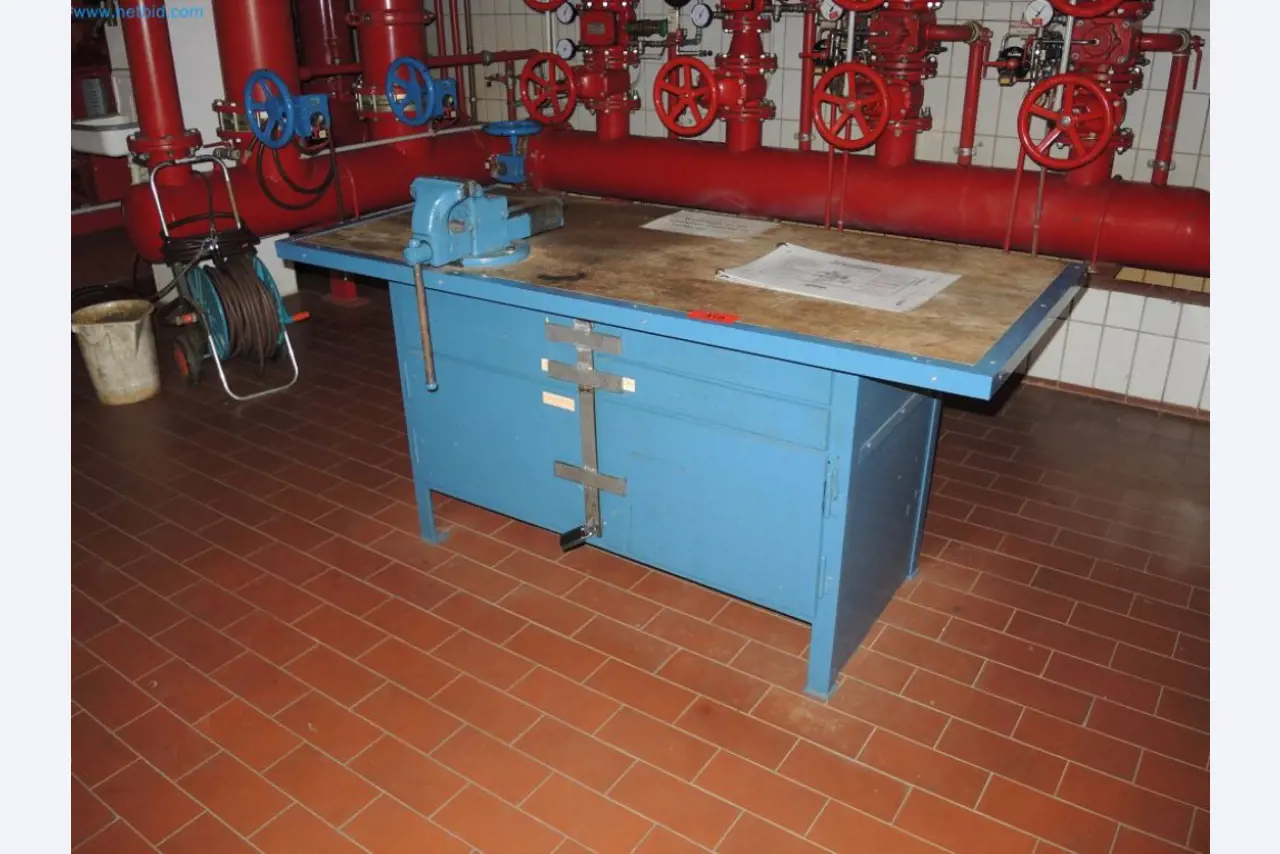 Produktionsmaschinen einer Druckerei-1