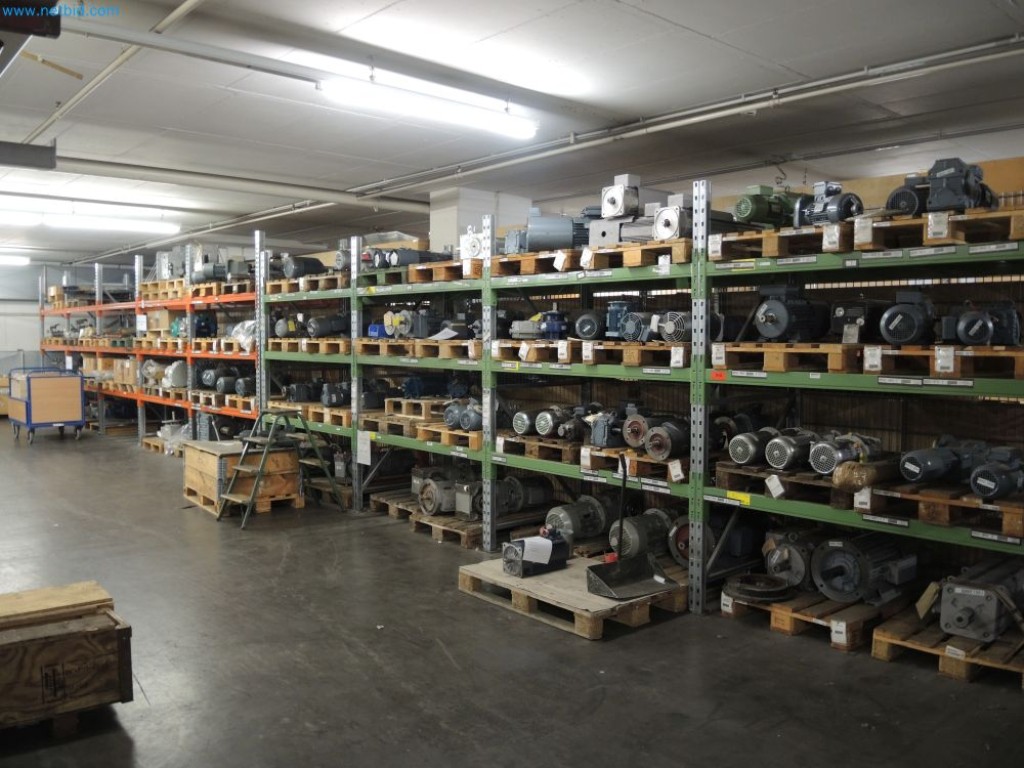 Maszyny produkcyjne firmy poligraficznej-1