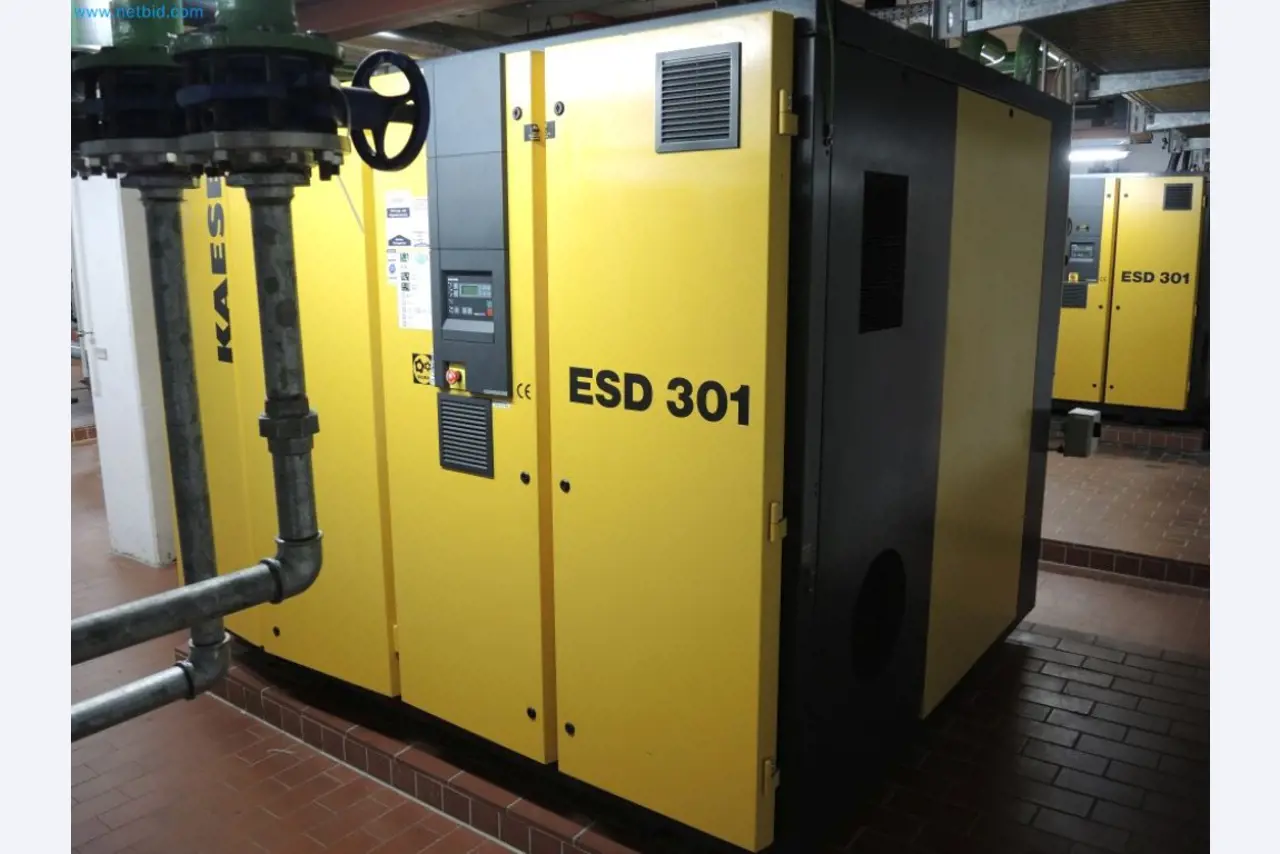 Produktionsmaschinen einer Druckerei-1