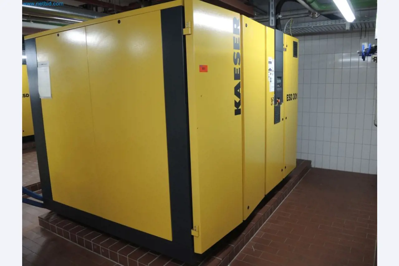 Produktionsmaschinen einer Druckerei-2