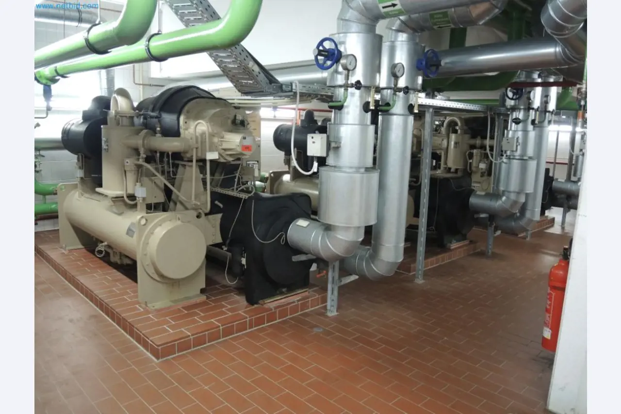 Produktionsmaschinen einer Druckerei-1