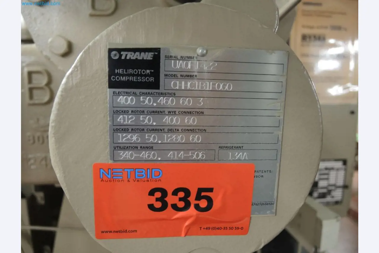 Produktionsmaschinen einer Druckerei-3