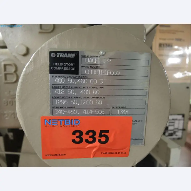 Produktionsmaschinen einer Druckerei-3