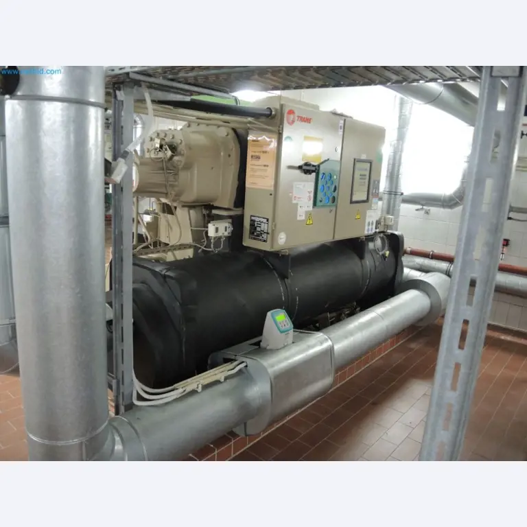 Produktionsmaschinen einer Druckerei-6