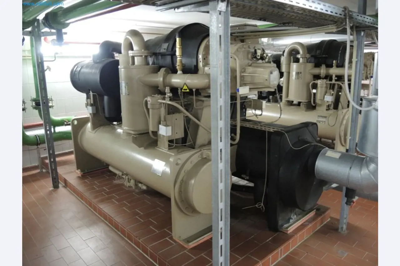 Produktionsmaschinen einer Druckerei-7