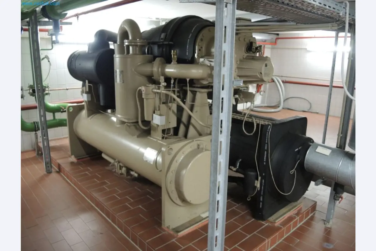 Produktionsmaschinen einer Druckerei-9