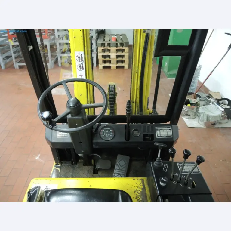 Produktionsmaschinen einer Druckerei-4