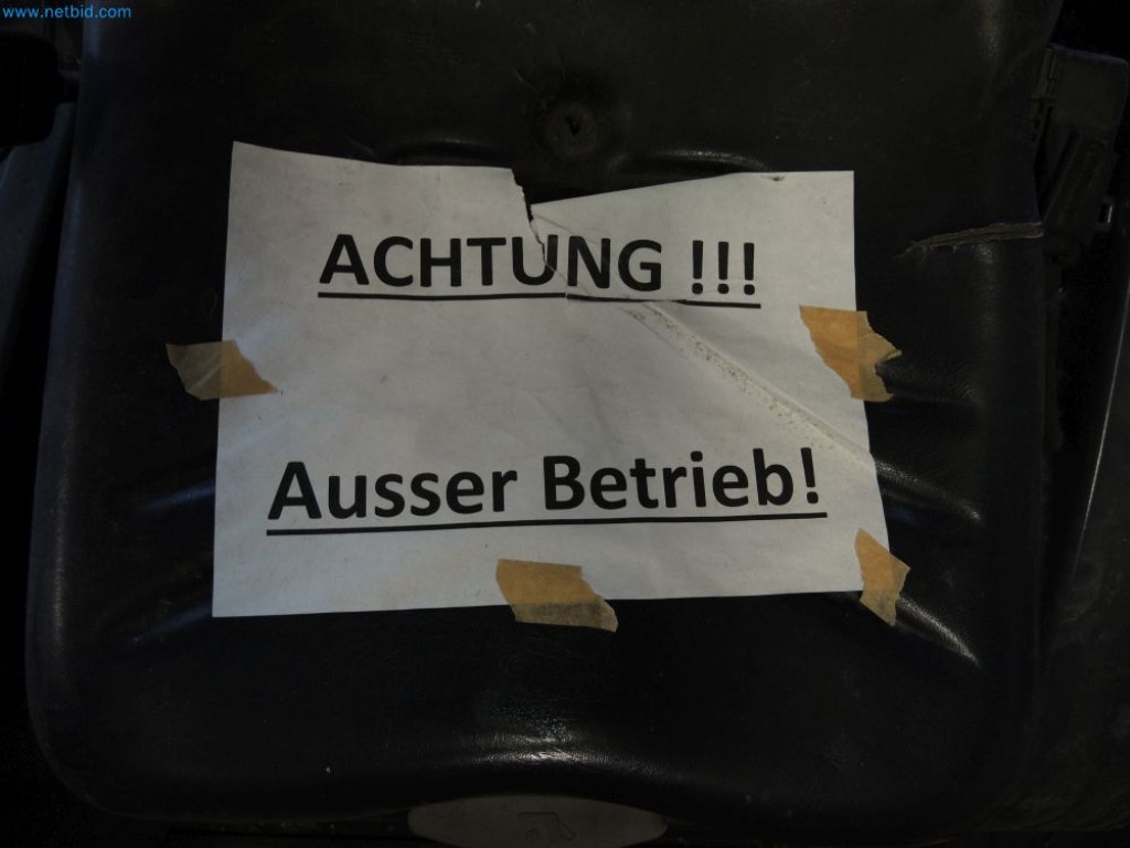 Produktionsmaschinen einer Druckerei-8