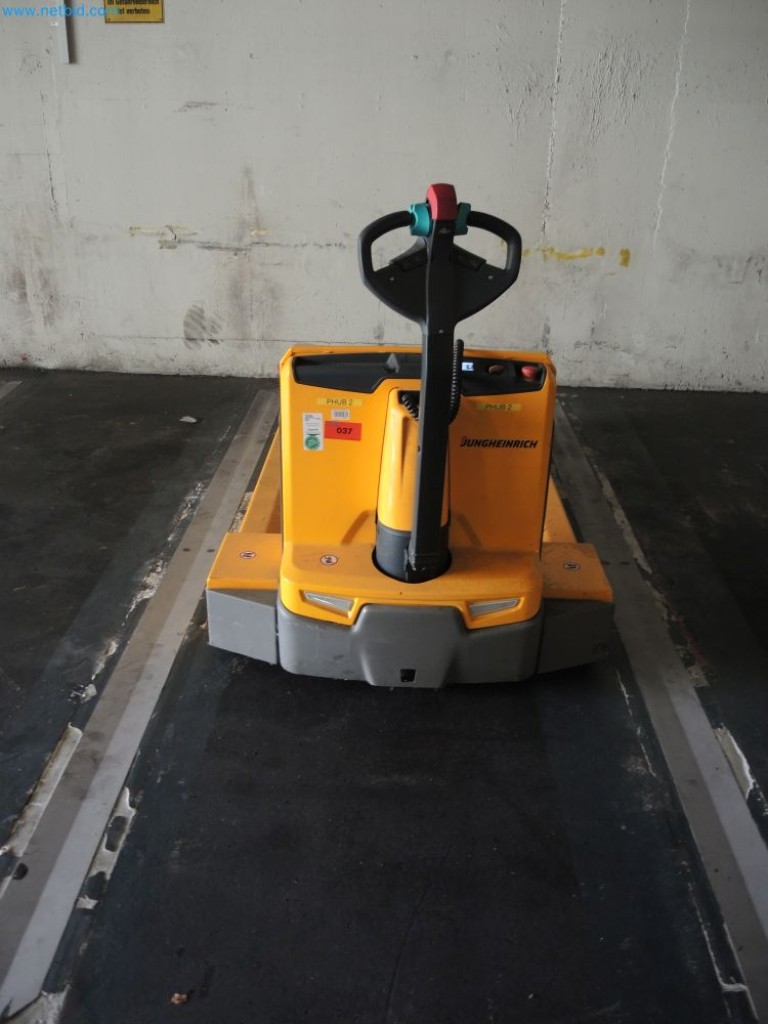 Produktionsmaschinen einer Druckerei-4