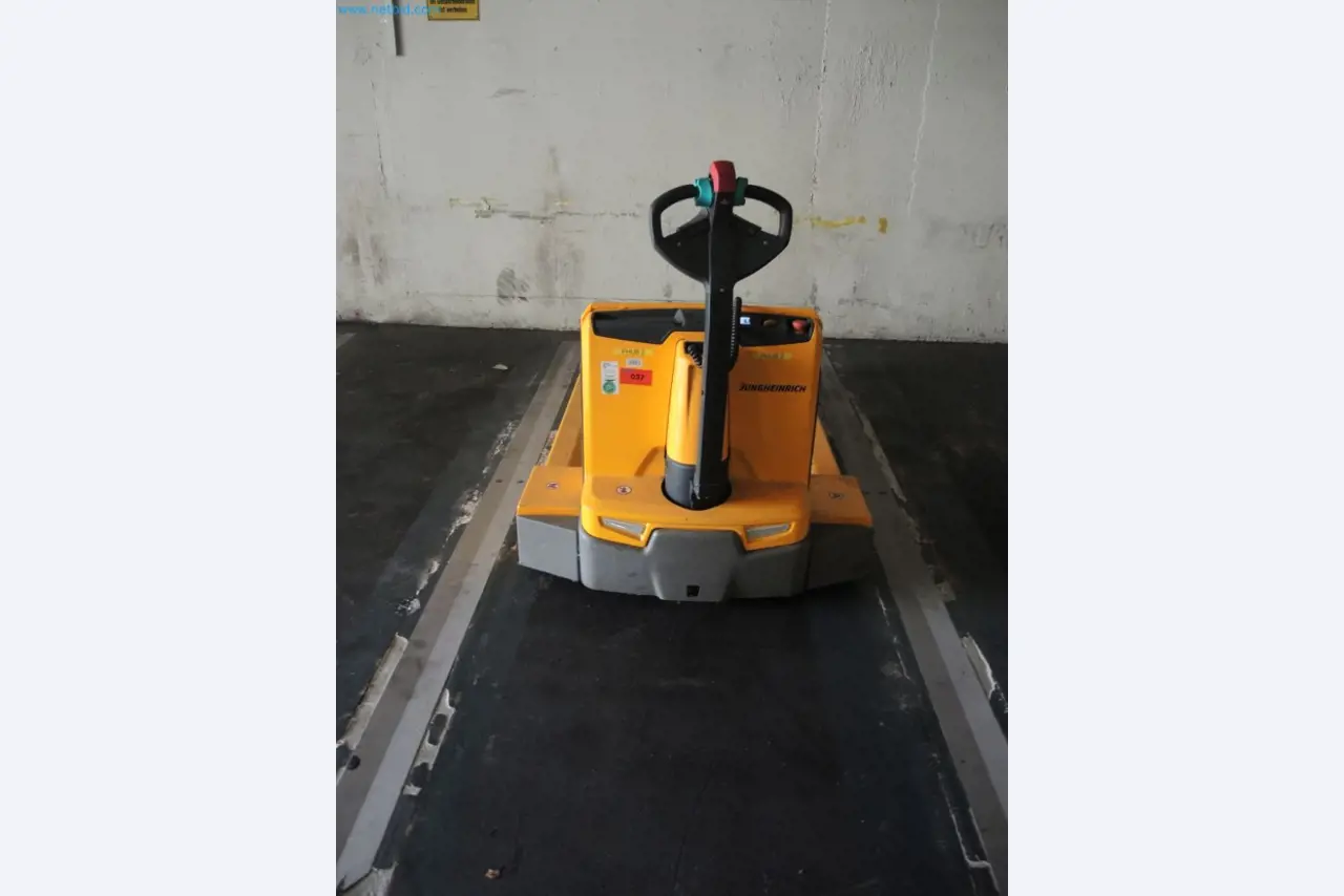 Produktionsmaschinen einer Druckerei-4