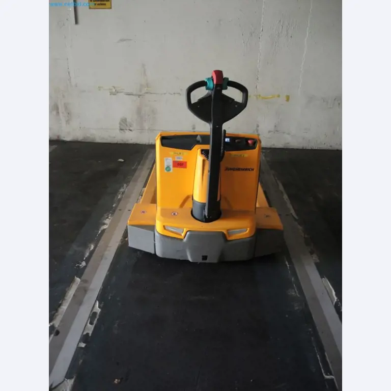 Produktionsmaschinen einer Druckerei-4