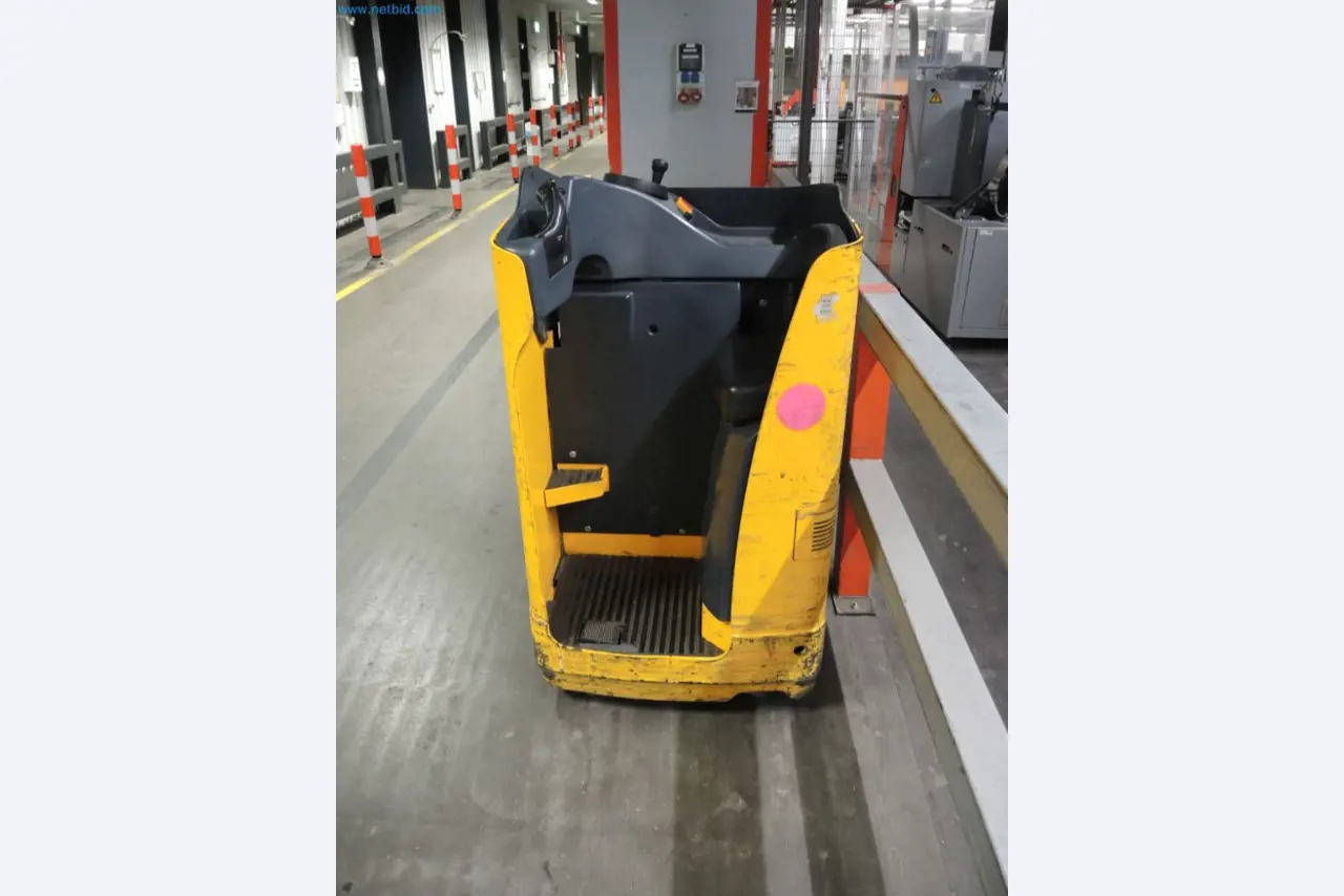 Produktionsmaschinen einer Druckerei-3