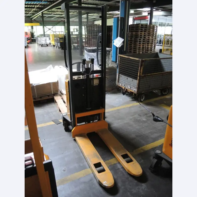 Produktionsmaschinen einer Druckerei-2